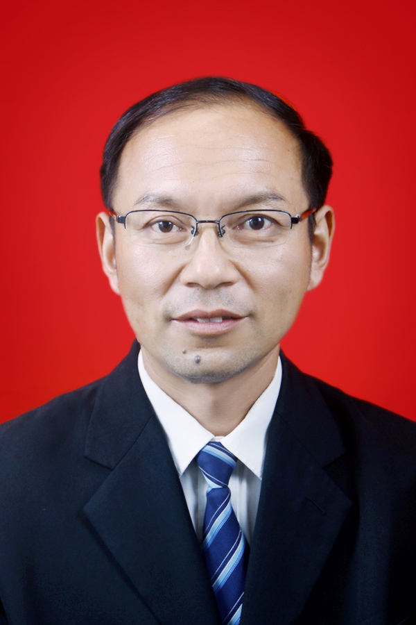 土肥水专家 张洪启